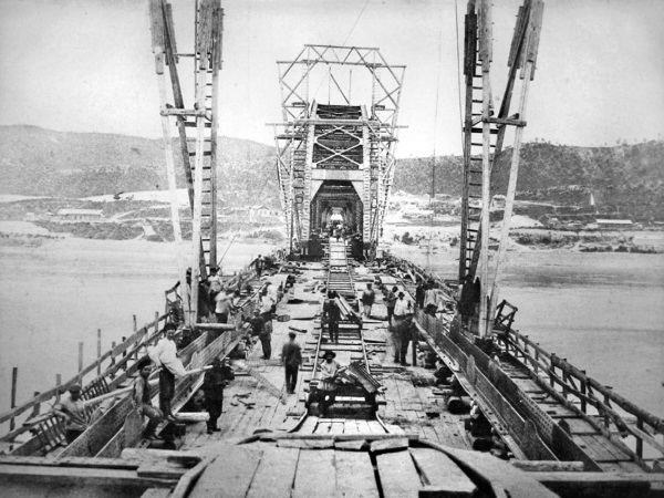 Иллюстрация к книге — Нам нужна великая Россия [i_139.jpg]