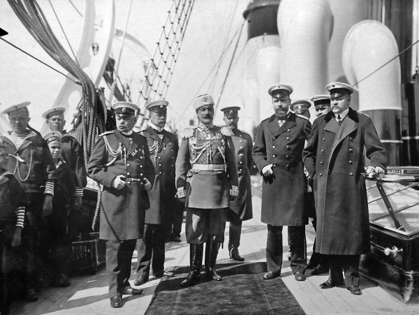 Иллюстрация к книге — Нам нужна великая Россия [i_148.jpg]