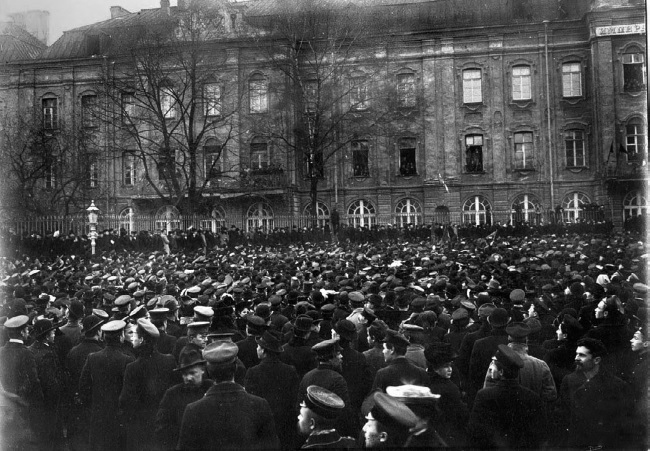 Иллюстрация к книге — Нам нужна великая Россия [i_170.jpg]