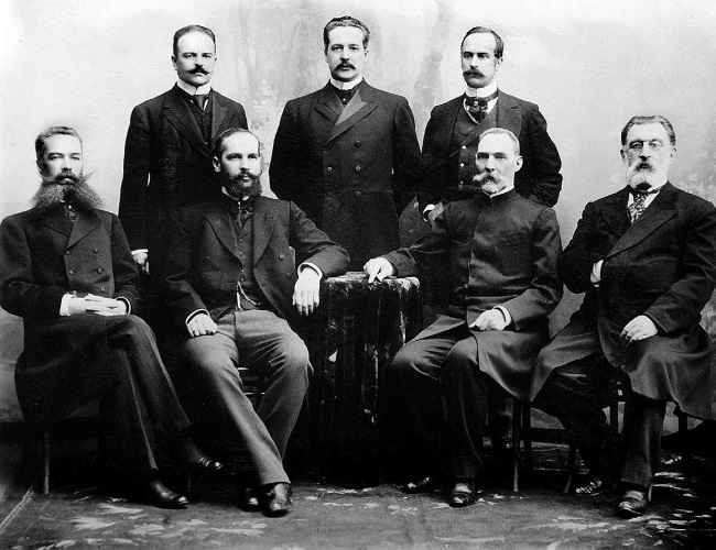 Иллюстрация к книге — Нам нужна великая Россия [i_342.jpg]