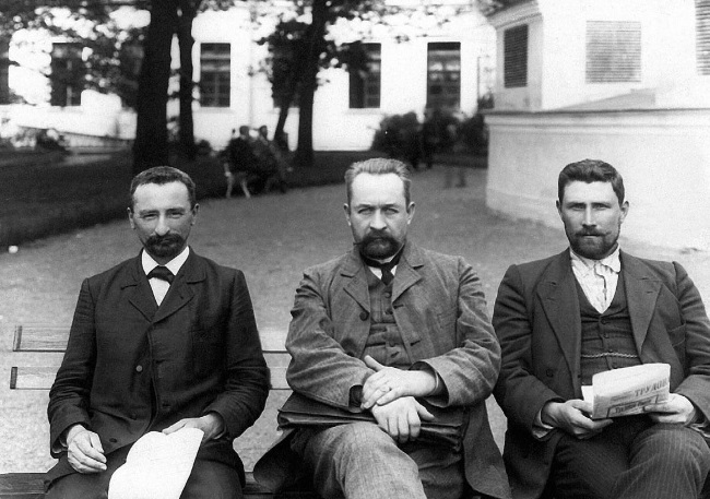 Иллюстрация к книге — Нам нужна великая Россия [i_379.jpg]