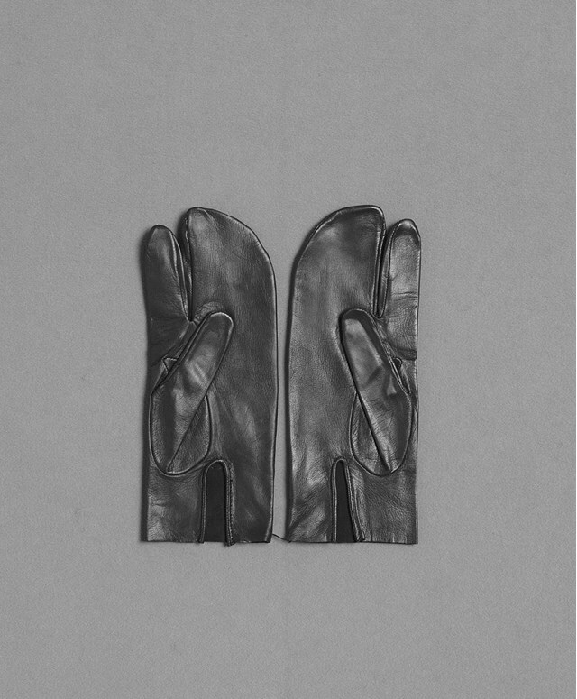 Иллюстрация к книге — Экспериментальная мода. Искусство перформанса, карнавал и гротескное тело [img_6.jpg]