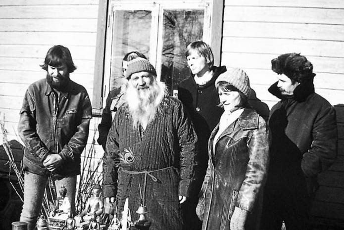 Иллюстрация к книге — Запрещенный Союз. Хиппи, мистики, диссиденты [i_015.jpg]