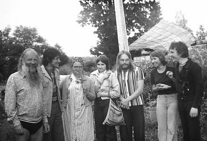 Иллюстрация к книге — Запрещенный Союз. Хиппи, мистики, диссиденты [i_016.jpg]