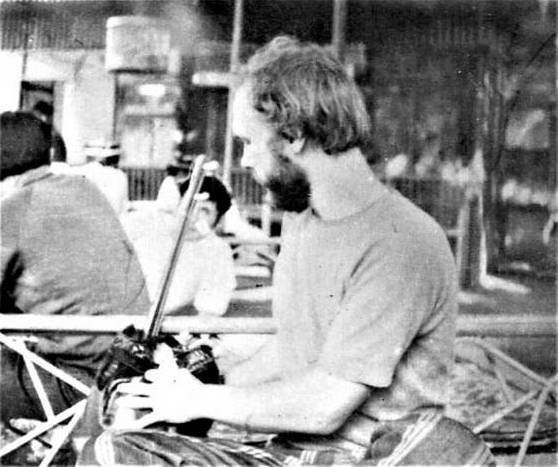 Иллюстрация к книге — Запрещенный Союз. Хиппи, мистики, диссиденты [i_027.jpg]