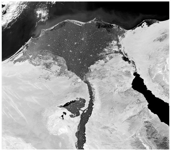 Иллюстрация к книге — Египетские мифы. От пирамид и фараонов до Анубиса и «Книги мертвых» [i_062.jpg]