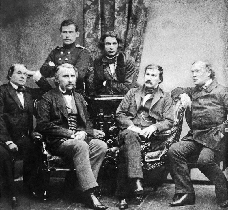 Иллюстрация к книге — Лекарство для империи. История Российского государства. Царь-освободитель и царь-миротворец [i_017.jpg]