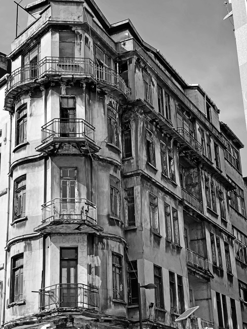 Иллюстрация к книге — На берегах Босфора. Стамбул в рецептах, историях и криках чаек [i_031.jpg]