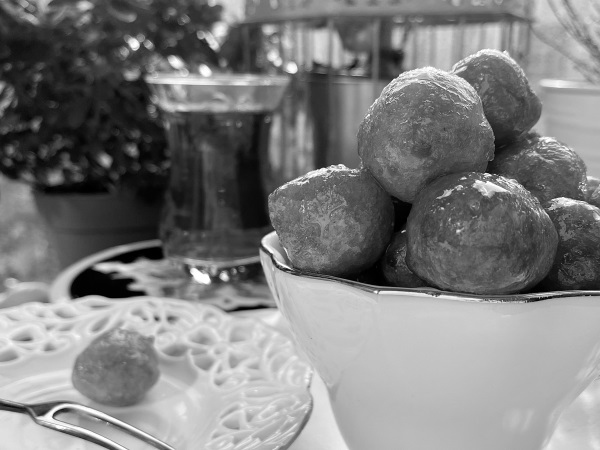 Иллюстрация к книге — На берегах Босфора. Стамбул в рецептах, историях и криках чаек [i_065.jpg]