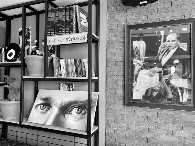 Иллюстрация к книге — На берегах Босфора. Стамбул в рецептах, историях и криках чаек [i_076.jpg]