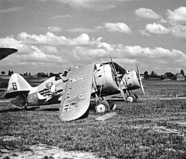 Иллюстрация к книге — Приграничное сражение 1941. Первая битва Великой Отечественной [i_039.jpg]