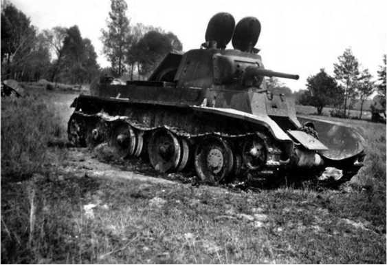 Иллюстрация к книге — Приграничное сражение 1941. Первая битва Великой Отечественной [i_052.jpg]