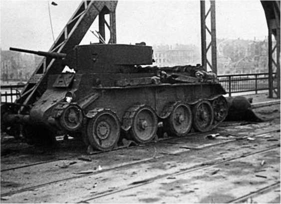 Иллюстрация к книге — Приграничное сражение 1941. Первая битва Великой Отечественной [i_054.jpg]