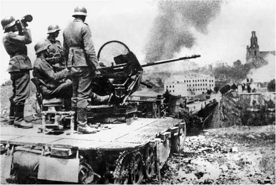 Иллюстрация к книге — Приграничное сражение 1941. Первая битва Великой Отечественной [i_069.jpg]