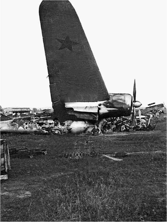 Иллюстрация к книге — Приграничное сражение 1941. Первая битва Великой Отечественной [i_071.jpg]