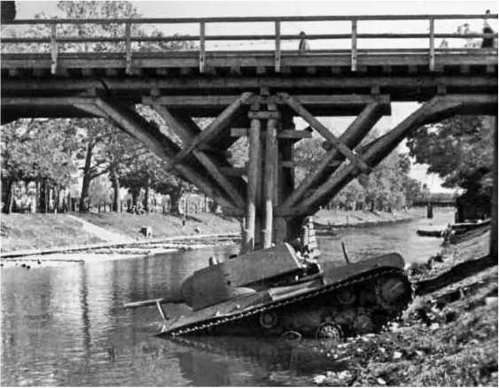 Иллюстрация к книге — Приграничное сражение 1941. Первая битва Великой Отечественной [i_091.jpg]