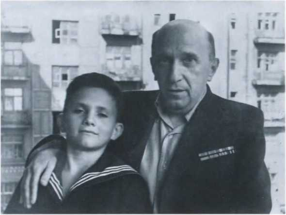 Иллюстрация к книге — Яков Серебрянский [i_050.jpg]