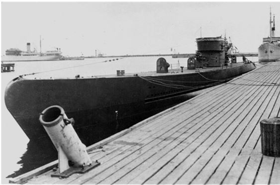 Иллюстрация к книге — Битва за Атлантику. Откуда пришли «волчьи стаи»? [i_111.jpg]