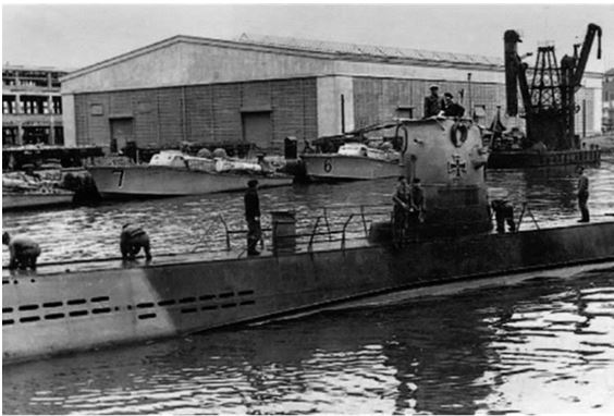 Иллюстрация к книге — Битва за Атлантику. Откуда пришли «волчьи стаи»? [i_128.jpg]