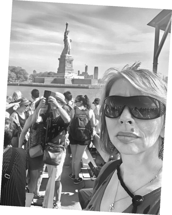 Иллюстрация к книге — Приеду к обеду. Мои истории с моей географией [i_088.jpg]