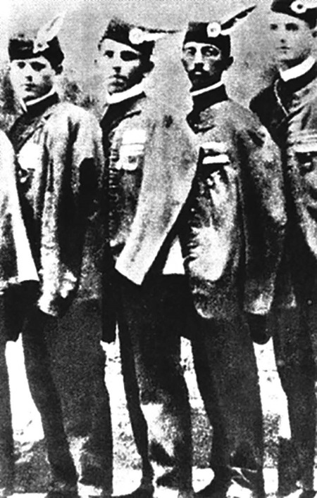 Иллюстрация к книге — Тито и товарищи [i_003.jpg]