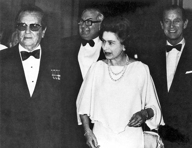 Иллюстрация к книге — Тито и товарищи [i_042.jpg]