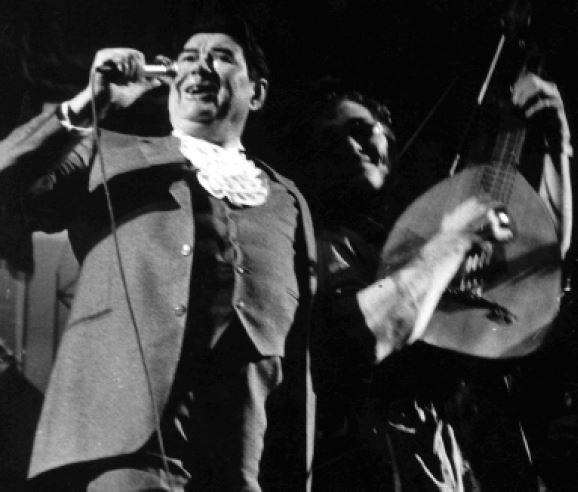 Иллюстрация к книге — Курехин. Шкипер о Капитане [i_047.jpg]