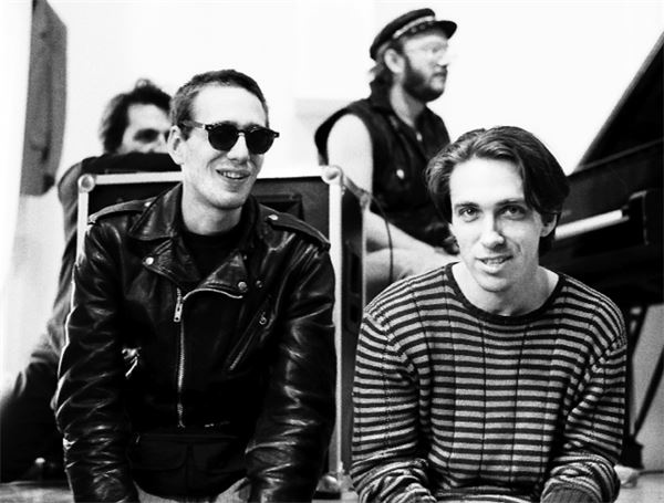 Иллюстрация к книге — Курехин. Шкипер о Капитане [i_056.jpg]