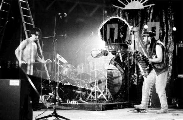 Иллюстрация к книге — Курехин. Шкипер о Капитане [i_057.jpg]