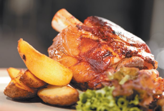 Иллюстрация к книге — Праздничный стол. 500 рецептов [i_003.jpg]