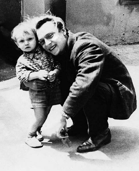 Иллюстрация к книге — Валерий Ободзинский. Цунами советской эстрады [i_033.jpg]