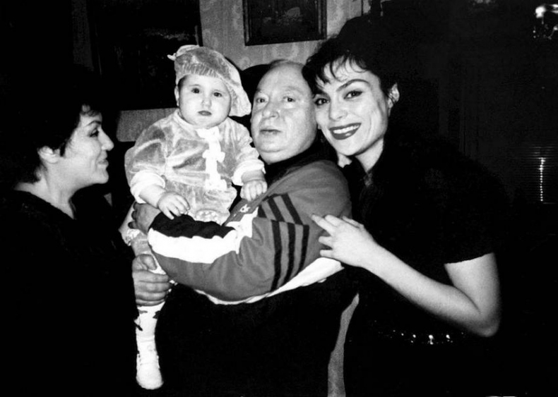 Иллюстрация к книге — Валерий Ободзинский. Цунами советской эстрады [i_060.jpg]