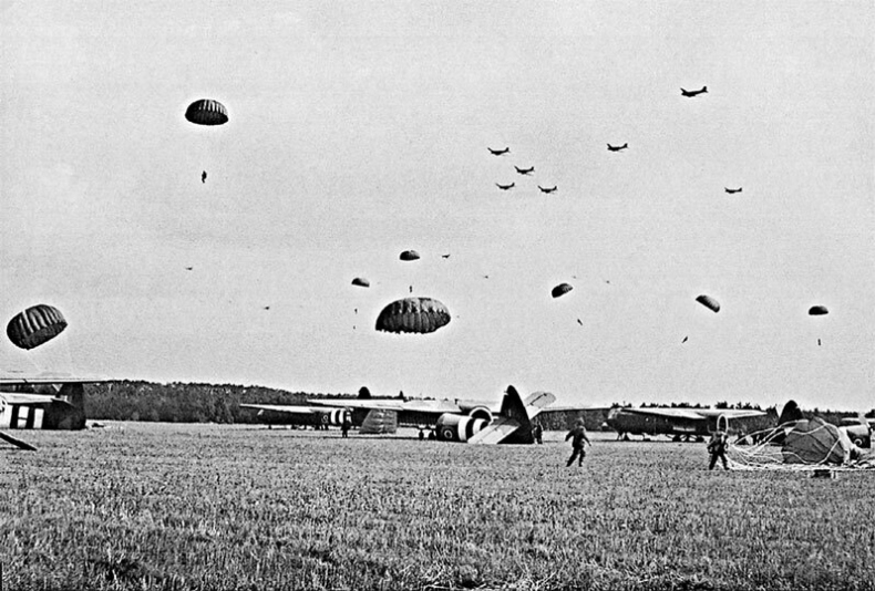 Иллюстрация к книге — Битва за Арнем. Крах операции «Маркет – Гарден», или Последняя победа Гитлера [i_033.jpg]