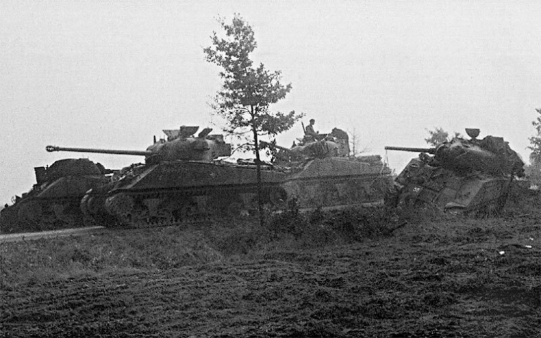 Иллюстрация к книге — Битва за Арнем. Крах операции «Маркет – Гарден», или Последняя победа Гитлера [i_037.jpg]