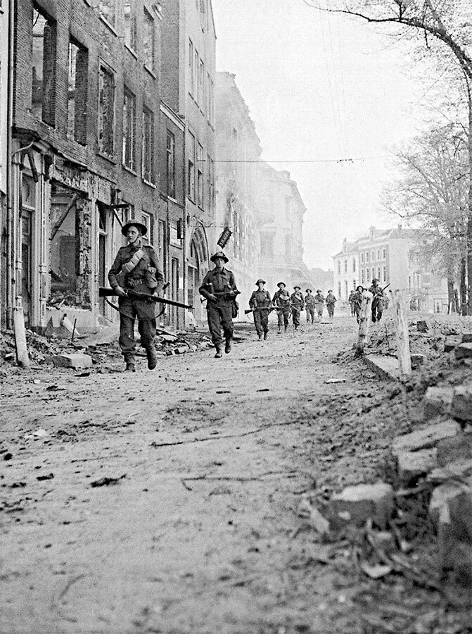 Иллюстрация к книге — Битва за Арнем. Крах операции «Маркет – Гарден», или Последняя победа Гитлера [i_067.jpg]