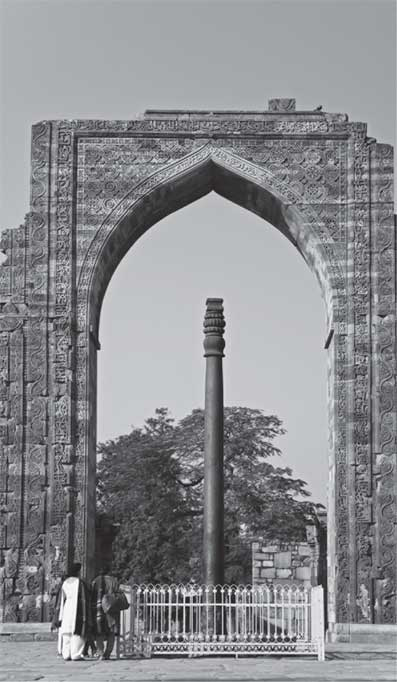 Иллюстрация к книге — Built. Неизвестные истории известных зданий [i_031.jpg]