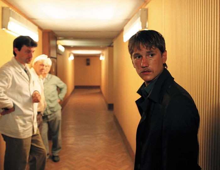 Иллюстрация к книге — Миражи советского. Очерки современного кино [i_044.jpg]