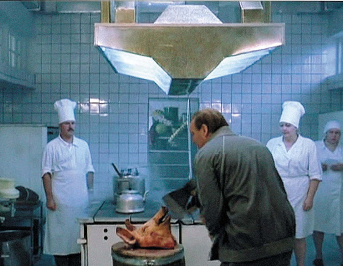 Иллюстрация к книге — Миражи советского. Очерки современного кино [i_048.jpg]