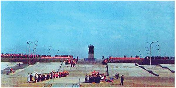 Иллюстрация к книге — Город Бонивур. Последняя великая стройка СССР [i_080.jpg]