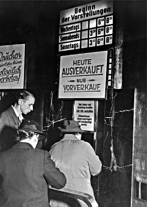 Иллюстрация к книге — Мобилизованная нация. Германия 1939–1945 [i_040.jpg]