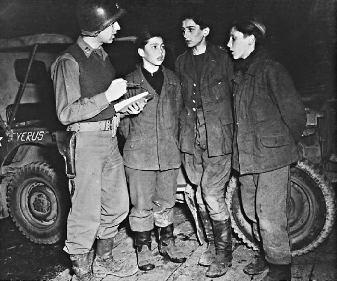 Иллюстрация к книге — Мобилизованная нация. Германия 1939–1945 [i_052.jpg]