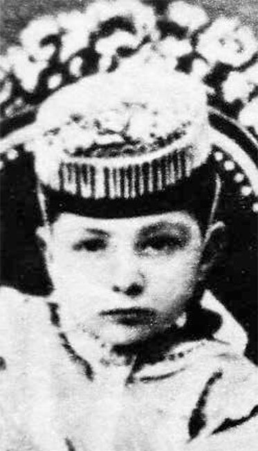 Иллюстрация к книге — Мой отец Абдул-Хамид, или Исповедь дочери последнего султана Османской империи [i_008.jpg]