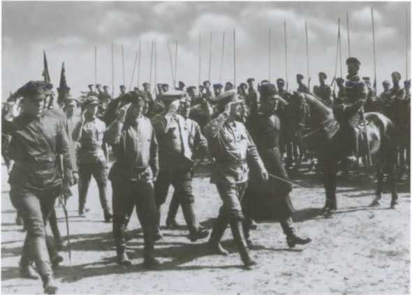 Иллюстрация к книге — Военные контразведчики [i_014.jpg]