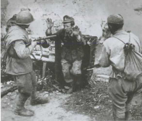 Иллюстрация к книге — Военные контразведчики [i_025.jpg]