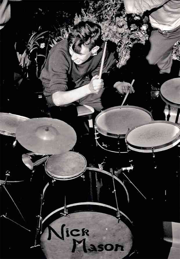 Иллюстрация к книге — Наизнанку. Личная история Pink Floyd [i_003.jpg]