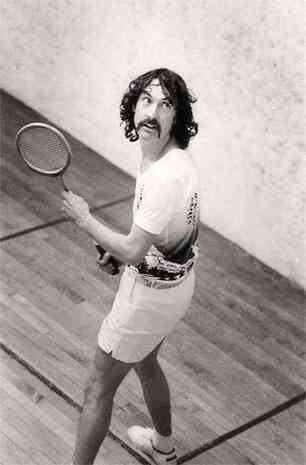 Иллюстрация к книге — Наизнанку. Личная история Pink Floyd [i_160.jpg]