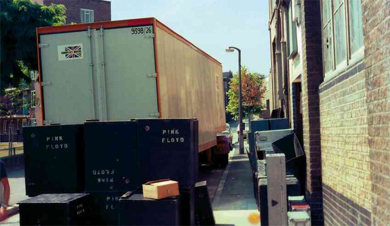 Иллюстрация к книге — Наизнанку. Личная история Pink Floyd [i_180.jpg]