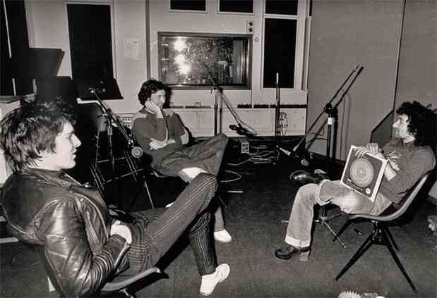 Иллюстрация к книге — Наизнанку. Личная история Pink Floyd [i_185.jpg]