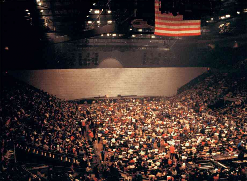 Иллюстрация к книге — Наизнанку. Личная история Pink Floyd [i_210.jpg]