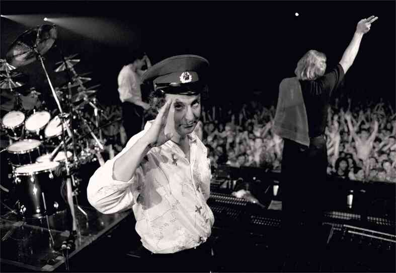 Иллюстрация к книге — Наизнанку. Личная история Pink Floyd [i_325.jpg]